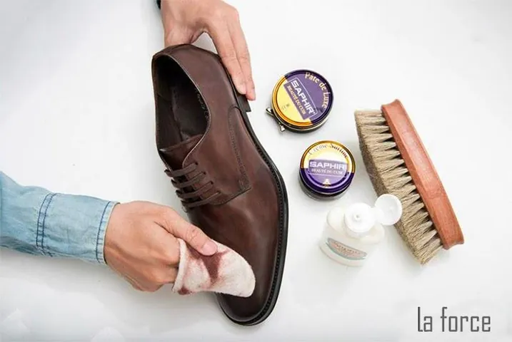 Giày Bít Bị Tróc Da Phải Làm Sao? 9+ Cách Sửa Chữa, Phục Hồi Hiệu Quả Tại Nhà Giày Bít Bị Tróc Da Phải Làm Sao? 9+ Cách Sửa Chữa, Phục Hồi Hiệu Quả Tại Nhà