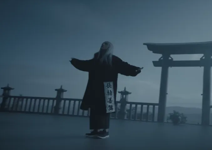 Giày Biti's Sơn Tùng Lạc Trôi: Dấu Ấn Trong MV Triệu View Và Sức Ảnh Hưởng Giày Biti's Sơn Tùng Lạc Trôi: Dấu Ấn Trong MV Triệu View Và Sức Ảnh Hưởng