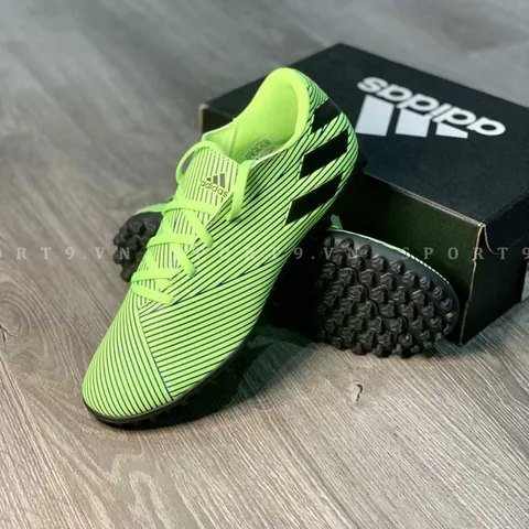 Top Giày Đá Bóng Adidas Dưới 1 Triệu Ngon Nhất 2024: Chọn Đúng Đôi Cho Sân Cỏ Nhân Tạo