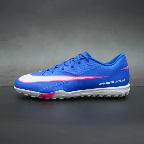 Giày Bóng Đá Nike Mercurialx Trắng Cầu Vồng TF: Đánh Giá, Công Nghệ & Nơi Mua Chính Hãng