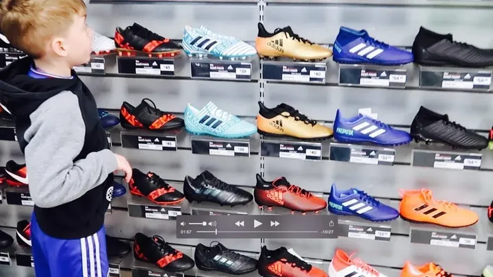 Giày Bóng Đá Trẻ Em Chính Hãng Adidas: Chọn Lựa Tối Ưu Cho Cầu Thủ Nhí
