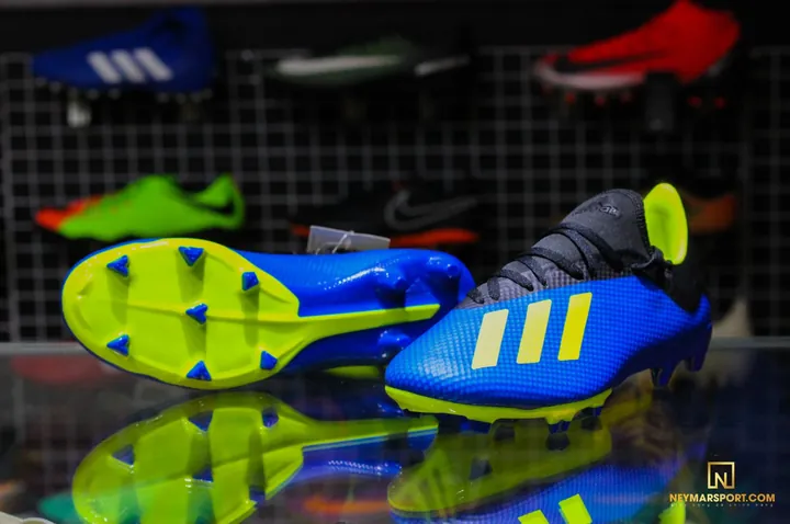 Giày Bóng Đá Adidas X18.3 Sân Nhân Tạo: Đánh Giá, Phối Màu & Nơi Mua Tốt Nhất Giày Bóng Đá Adidas X18.3 Sân Nhân Tạo: Đánh Giá, Phối Màu & Nơi Mua Tốt Nhất