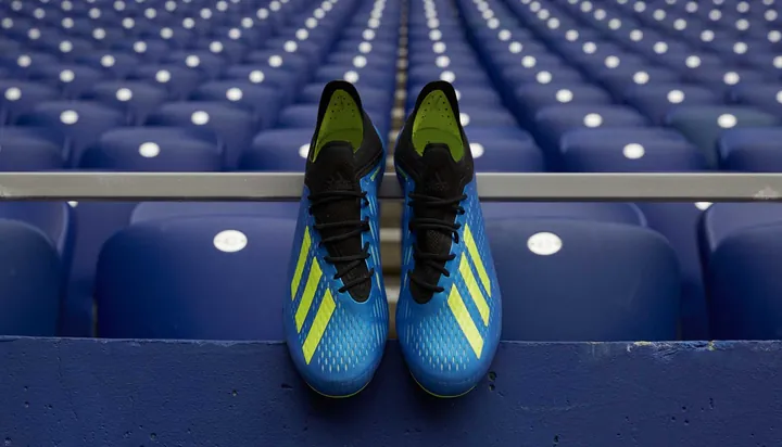 Giày Bóng Đá Adidas X18.3 Sân Nhân Tạo: Đánh Giá, Phối Màu & Nơi Mua Tốt Nhất Giày Bóng Đá Adidas X18.3 Sân Nhân Tạo: Đánh Giá, Phối Màu & Nơi Mua Tốt Nhất