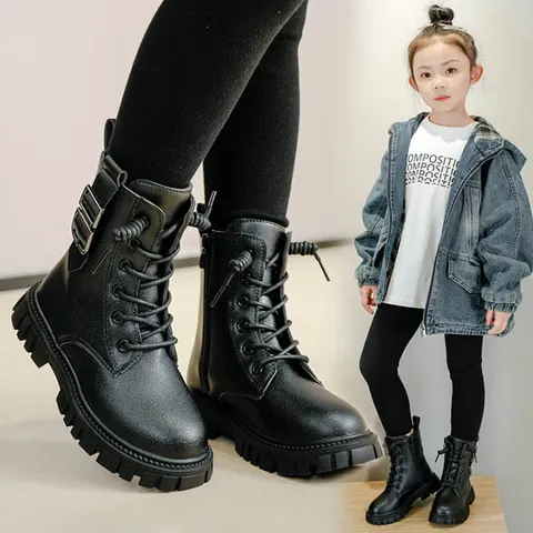 Chọn Giày Boot Cho Bé Trai Bé Gái 1 Tuổi: Hướng Dẫn Chi Tiết & Mẫu Hot Nhất 2024