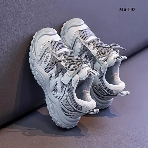 Giày Boot Cho Bé Trai Bé Gái 1 Tuổi: Hướng Dẫn Chọn & Mẫu Đẹp Nhất 2024
