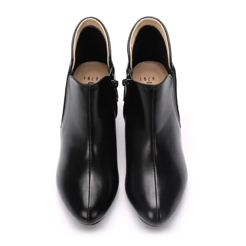 Giày Boot Nữ Cổ Thấp: Hướng Dẫn Chọn & Phối Đồ Cho Học Sinh