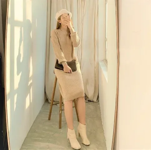Giày Boot Nữ Mặc Với Đầm Chẽ Vai: Hướng Dẫn Phối Đồ Chuẩn Fashionista Giày Boot Nữ Mặc Với Đầm Chẽ Vai: Hướng Dẫn Phối Đồ Chuẩn Fashionista