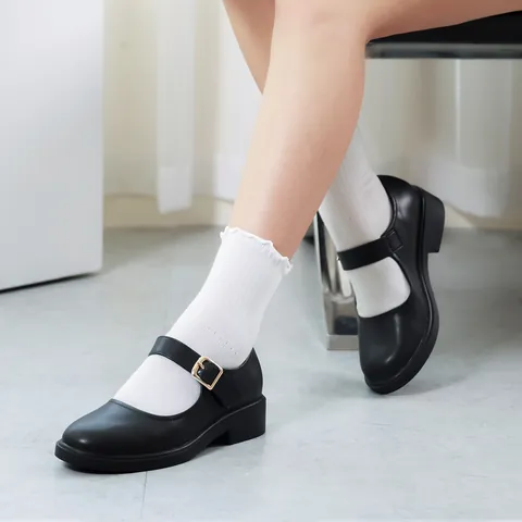 Giày Búp Bê Có Quai Ở Cổ Chân: Hướng Dẫn Chọn Kiểu Dáng Phù Hợp & Xu Hướng Mới Nhất Giày Búp Bê Có Quai Ở Cổ Chân: Hướng Dẫn Chọn Kiểu Dáng Phù Hợp & Xu Hướng Mới Nhất