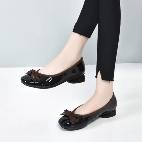Giày Búp Bê Mũi Tròn Đế Bằng 3cm: Chọn Mẫu Đẹp, Phối Đồ Chuẩn & Bí Quyết Chăm Sóc