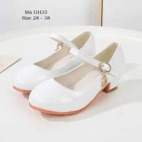 Giày Cao Gót Cho Bé Gái 11 Tuổi: Chọn Kiểu Dáng, Lưu Ý An Toàn & Địa Chỉ Mua Giày Cao Gót Cho Bé Gái 11 Tuổi: Chọn Kiểu Dáng, Lưu Ý An Toàn & Địa Chỉ Mua