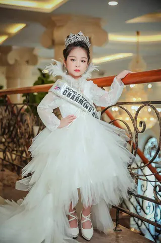 Giày Cao Gót Cho Bé Gái 11 Tuổi: Chọn Kiểu Dáng, Lưu Ý An Toàn & Địa Chỉ Mua Giày Cao Gót Cho Bé Gái 11 Tuổi: Chọn Kiểu Dáng, Lưu Ý An Toàn & Địa Chỉ Mua
