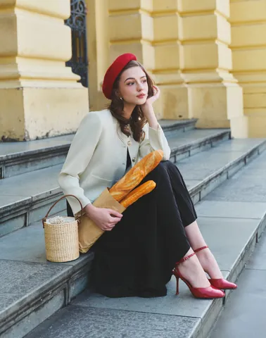 Giày Cao Gót Có Vòng Cổ Mũi Ngang: Hướng Dẫn Chọn Mẫu Đẹp Và Phối Đồ Chuẩn Style