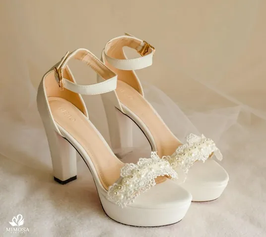 Giày Cưới Cho Cô Dâu Hà Nội: Chọn Địa Điểm, Mẫu Mã Đẹp & Kinh Nghiệm