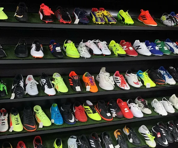 Mua Giày Đá Bóng Nike Chính Hãng Ở Hà Nội: Địa Chỉ Uy Tín & Mẫu Mã Hot Nhất Mua Giày Đá Bóng Nike Chính Hãng Ở Hà Nội: Địa Chỉ Uy Tín & Mẫu Mã Hot Nhất