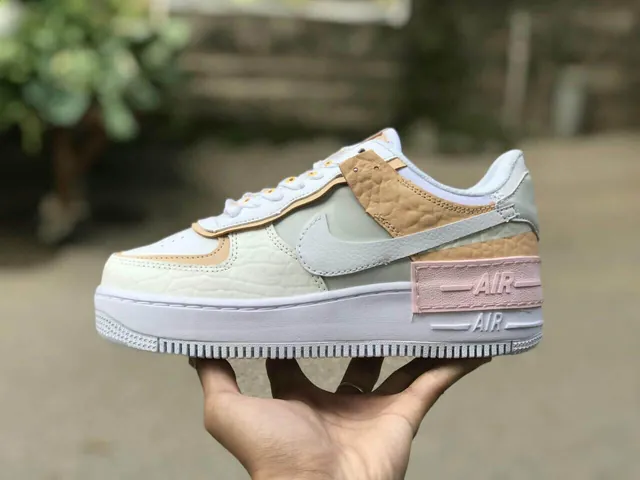 Giày Nike Air Force 1 Shadow Hoa Cúc: Hướng Dẫn Chi Tiết Từ A-z Giày Nike Air Force 1 Shadow Hoa Cúc: Hướng Dẫn Chi Tiết Từ A-z