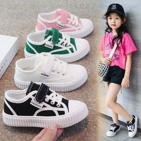 Giày Thể Thao Cho Bé Gái 10 Tuổi: Chọn Sao Cho Đẹp, Bền & Thoải Mái Vận Động Giày Thể Thao Cho Bé Gái 10 Tuổi: Chọn Sao Cho Đẹp, Bền & Thoải Mái Vận Động
