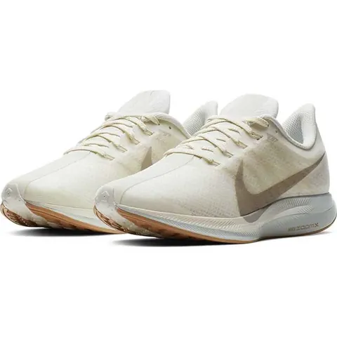 Giới Thiệu Chi Tiết Về Sản Phẩm Giày Thể Thao Nike: Lịch Sử, Công Nghệ Và Các Dòng Nổi Bật