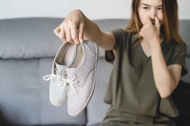 Bí Quyết Khử Mùi Hôi Giày Hiệu Quả, Nhanh Chóng Tại Nhà