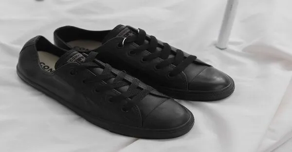Mua Giày Converse Chính Hãng Ở Đâu TPHCM Uy Tín? Danh Sách Cửa Hàng Chuẩn