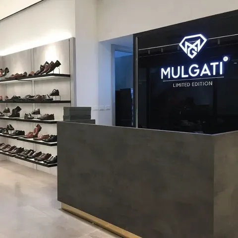 Mua Giày Slip On Nam Ở Hà Nội: Top Địa Chỉ Uy Tín & Kinh Nghiệm Chọn Mua