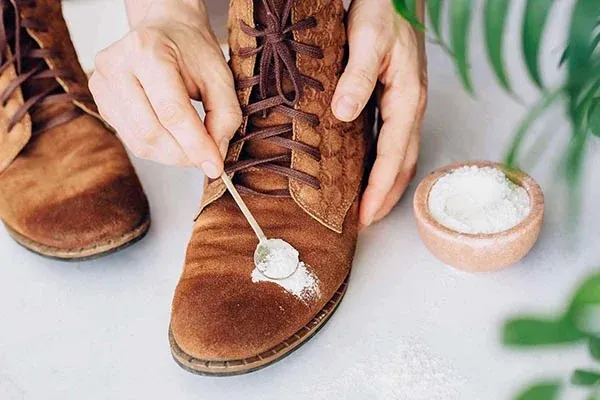 Giày Da Lộn Hay Da Bóng: Nên Chọn Loại Nào Cho Phong Cách Của Bạn? Giày Da Lộn Hay Da Bóng: Nên Chọn Loại Nào Cho Phong Cách Của Bạn?
