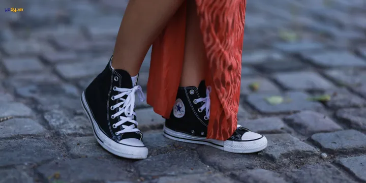 Giày Converse Sản Xuất Tại Việt Nam: Nguồn Gốc, Chất Lượng Và Nhà Máy
