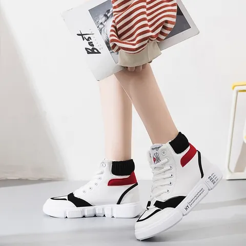 Những Đôi Giày Thể Thao Nên Có Trong Tủ Đồ: Lựa Chọn Chuẩn Phong Cách & Đa Năng