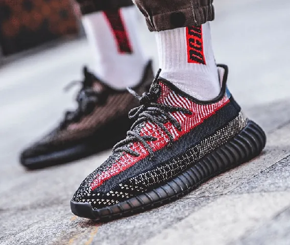 Top 10 Mẫu Giày Adidas Hot Nhất Hiện Nay: Lựa Chọn Nào Phù Hợp Cho Bạn? Top 10 Mẫu Giày Adidas Hot Nhất Hiện Nay: Lựa Chọn Nào Phù Hợp Cho Bạn?