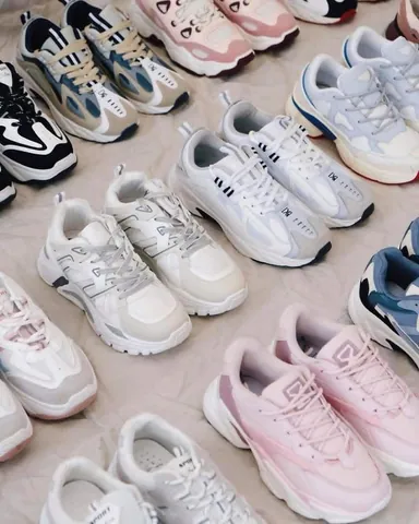 Top 10 Shop Giày Sneaker Đẹp & Uy Tín Nhất TP.HCM Hiện Nay