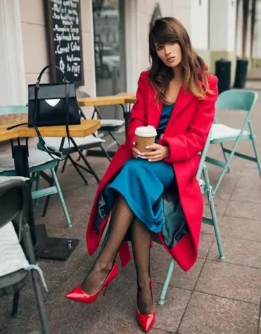Phối Đồ Với Giày Cao Gót Màu Đỏ: Hướng Dẫn Chi Tiết Cho Phái Nữ Phối Đồ Với Giày Cao Gót Màu Đỏ: Hướng Dẫn Chi Tiết Cho Phái Nữ