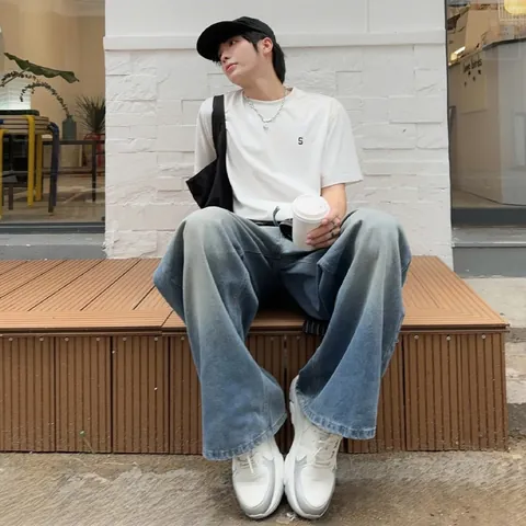 Phối Đồ Với Giày Sneaker Trắng Cho Nam: Hướng Dẫn Chi Tiết Từ A-Z