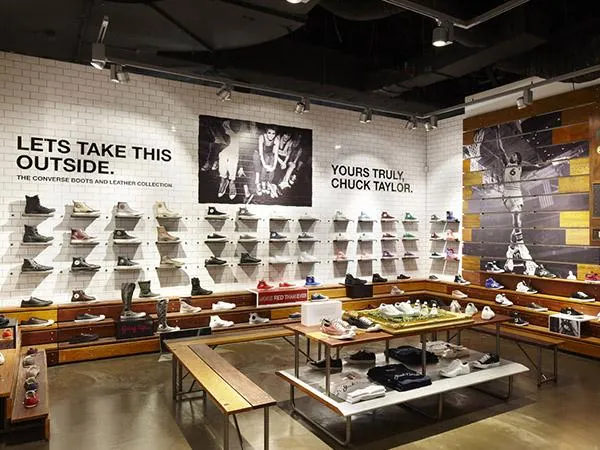 Tìm Cửa Hàng Giày Converse Chính Hãng TPHCM Uy Tín: Danh Sách & Địa Chỉ Mới Nhất