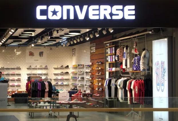 Tìm Cửa Hàng Giày Converse Chính Hãng TPHCM Uy Tín: Danh Sách & Địa Chỉ Mới Nhất
